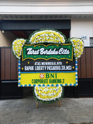 Papan Bunga Duka di Iring Mulyo