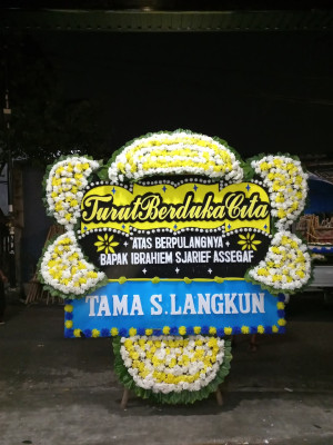Papan Bunga Duka di Iring Mulyo